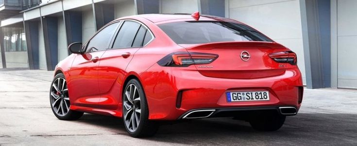 Insigna GSi, l'ammiraglia Opel va di fretta