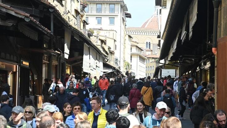 A Firenze prigionieri della bufala sul turismo