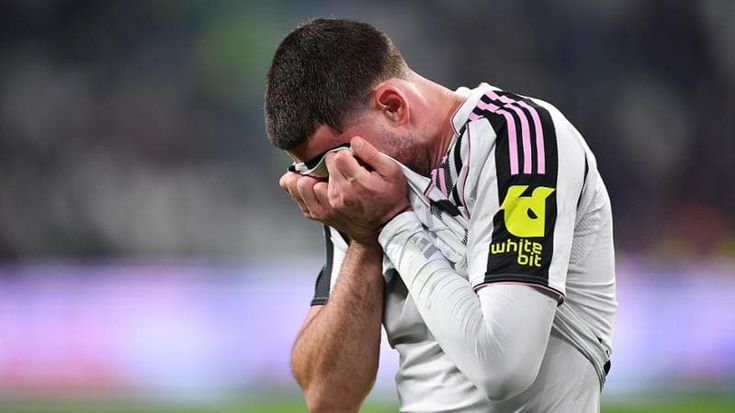 Vlahovic, stagione maledetta: il serbo fuori un altro mese. Le incognite sul futuro