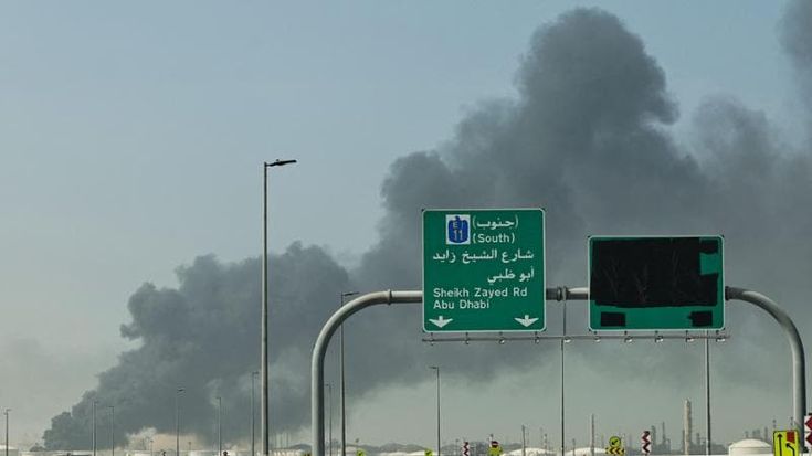 La sera andavamo a Dubai. Non è fascismo, è fasticcio
