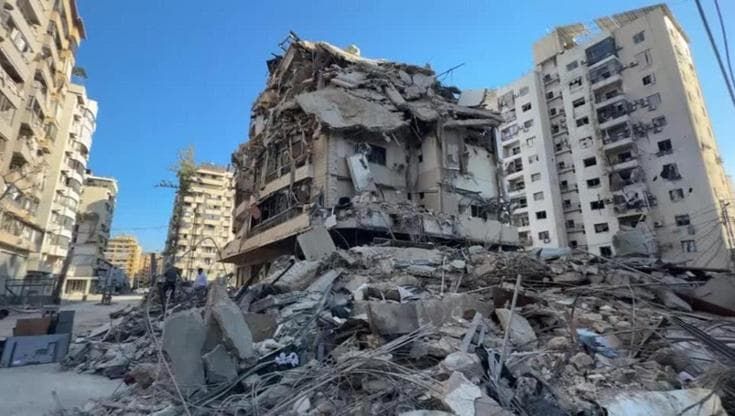 Macerie e palazzi distrutti a Beirut dopo i bombardamenti di Israele