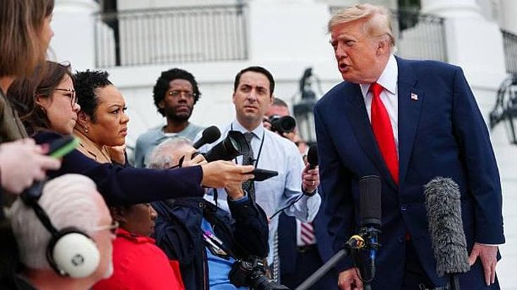 Usa, nuovo affondo di Trump contro la stampa: sotto inchiesta cinque tv