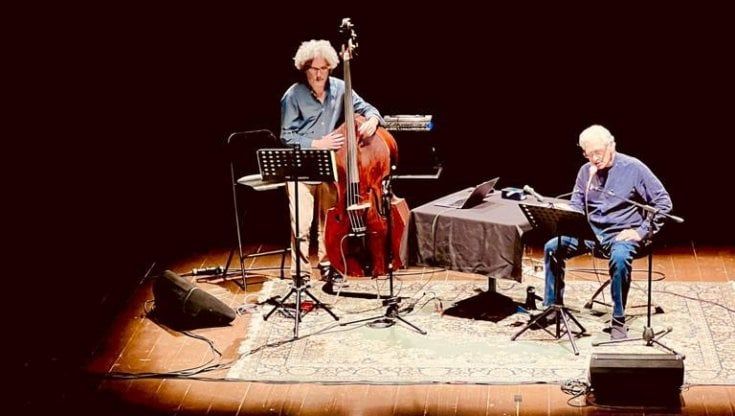 Fabrizio Bentivoglio in scena con Flaiano. "Era il cronista di un mondo distratto"