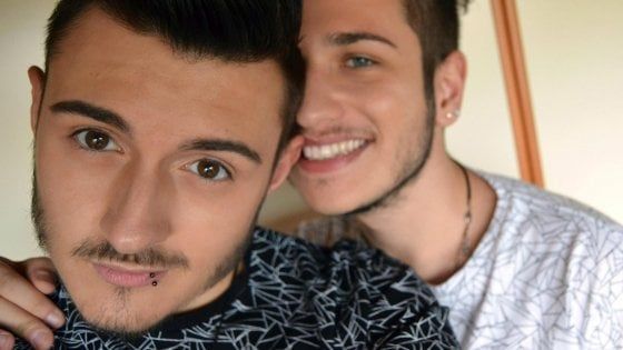 Vicenza, ci sarà un funerale unico per Alex e Luca: i fidanzati sono morti insieme per le esalazioni di monossido