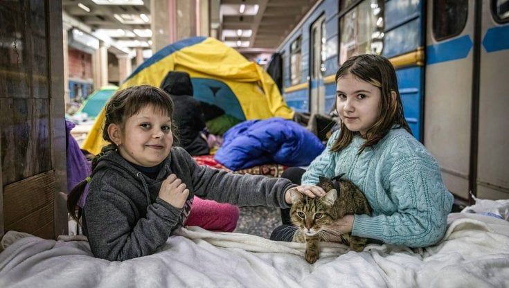 Nei bunker di Kiev, i bambini come “La vita è bella”