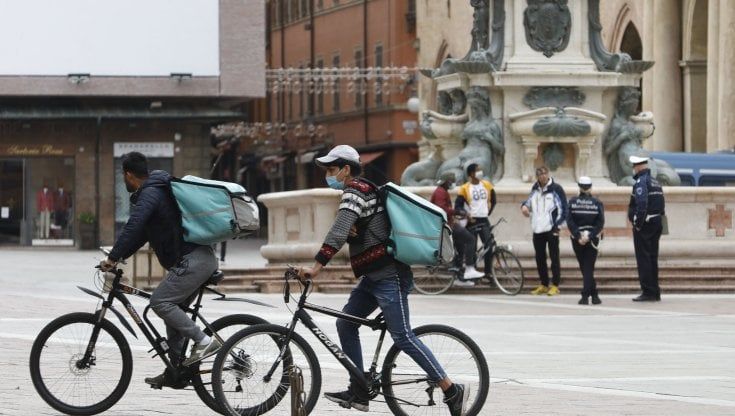 Rider, oggi lo sciopero delle consegne. "Serve un contratto vero e proprio"