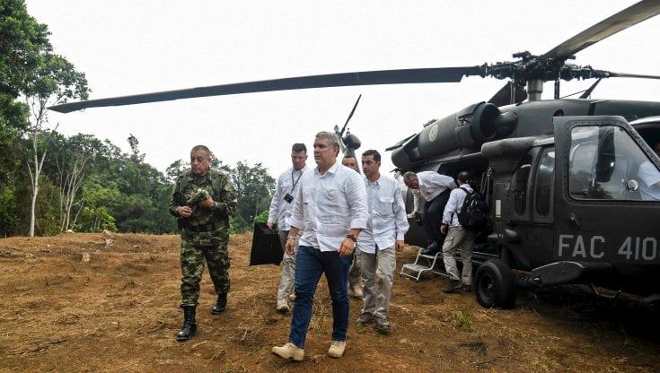 Colombia, attacco armato contro l'elicottero del presidente Duque: nessun ferito