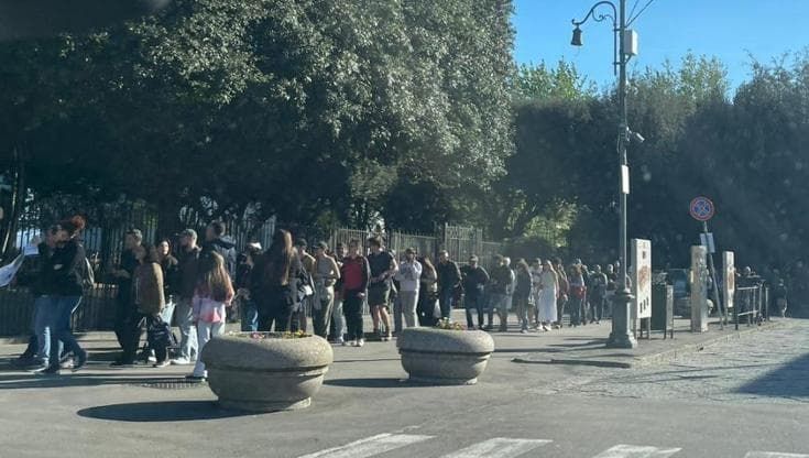 Pompei, più di 53.000 visitatori nel weekend e code anche a Pasquetta. Ma sempre problemi Circum