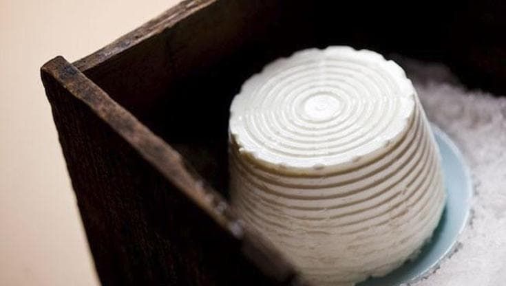 Acqua termale e latte intero, così la ricotta diventa unica