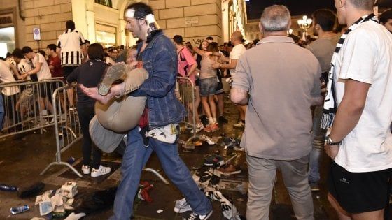 Piazza San Carlo: dall'assicurazione agli steward, così si è tagliato su tutto per la serata finita in tragedia