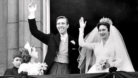 Addio a Lord Snowdon, il fotografo bohèmien che conquistò Margaret
