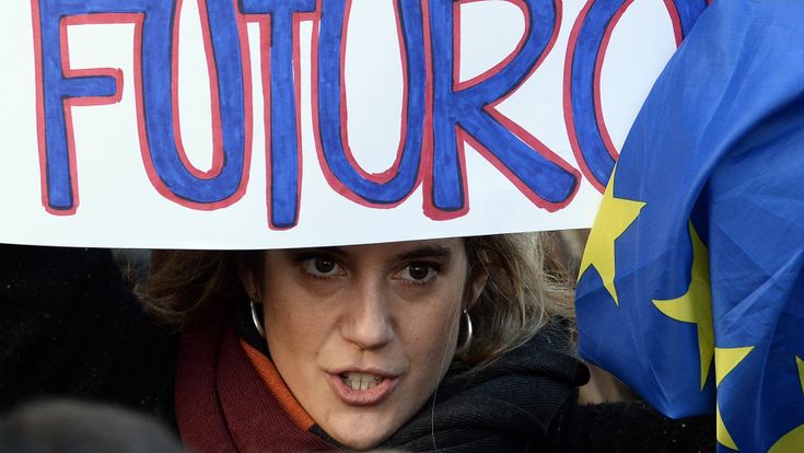 Sondaggio, Salvini è senza rivali. Italia, un Paese con il fiato sospeso 