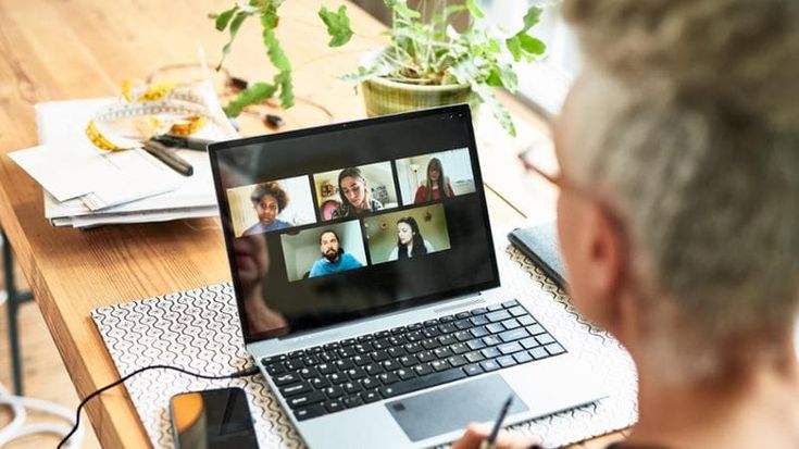 Spazi ibridi, formazione, trasparenza & co: le sei tendenze del lavoro del futuro