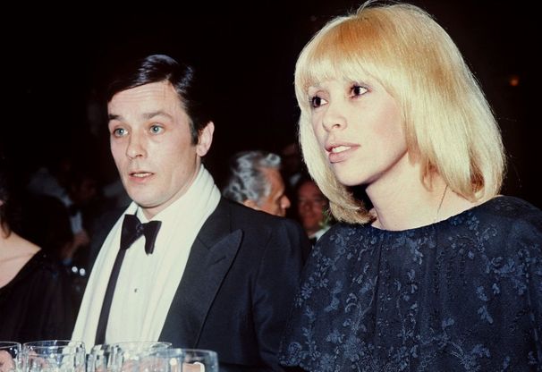 È morta Mireille Darc, a lungo compagna di Alain Delon
