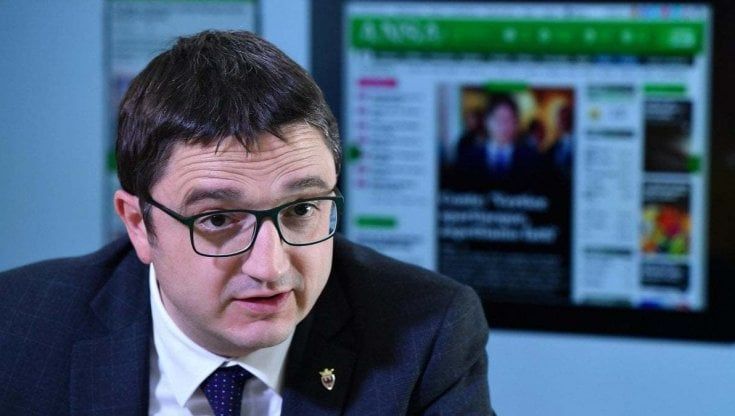 Orsi in Trentino, il presidente Fugatti sotto scorta per le minacce degli animalisti