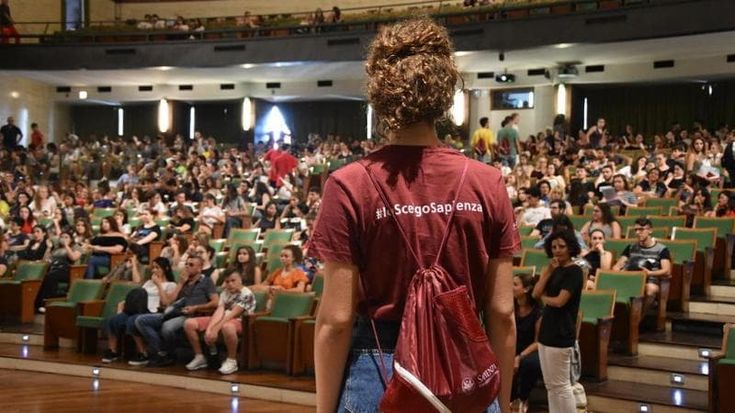 Sapienza, gli studenti entrano nella corsa al rettorato: “I candidati firmino i nostri punti”