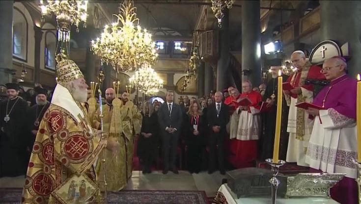 Istanbul, Papa Leone visita la cattedrale armena: "L'unione dei battezzati è priorità della Chiesa"