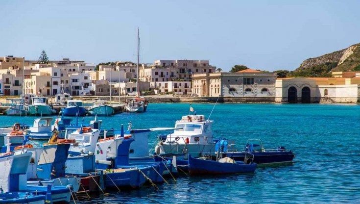 Isole minori, beffa per i dipendenti pubblici: i collegamenti gratuti ancora non ci sono