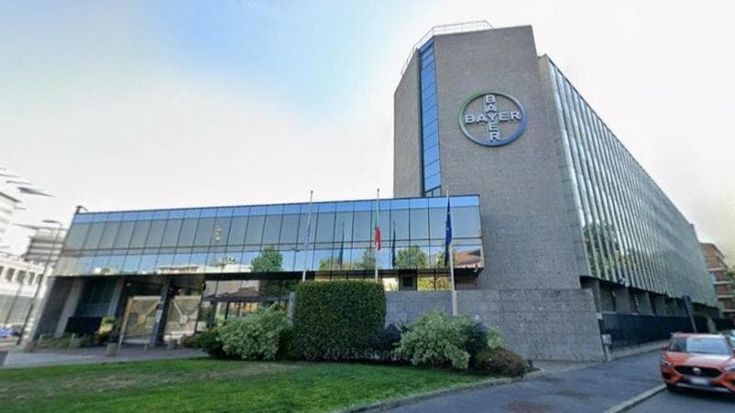 Bayer farmaceutica licenzia, a rischio 49 posti di lavoro: domani lo sciopero e la manifestazione
