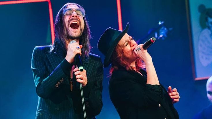 I Baustelle fanno festa sognando California: “Ispirati dai Beach boys”