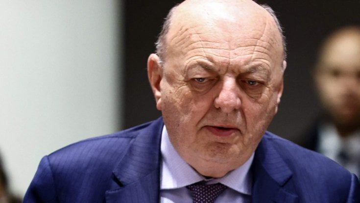 Pichetto Fratin su Ischia: "In galera i sindaci che permettono gli abusi". Scontro nel governo e con gli amministratori 