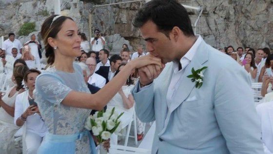 Noemi Letizia e Vittorio: separazione ufficiale. All’ex sposa 6mila euro al mese