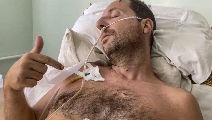 Reporter italiano ferito dallo scoppio di una mina. Morto l’autista ucraino