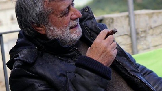 Foggia, l'ex senatore Emiddio Novi (Forza Italia) travolto e ucciso da un camion della spazzatura