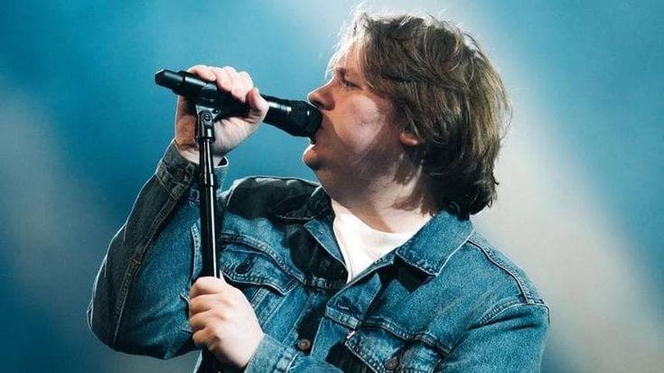 Cosa fare a Milano oggi 17 giugno: Lewis Capaldi a Fiera Milano Live e gli Iron Maiden a San Siro