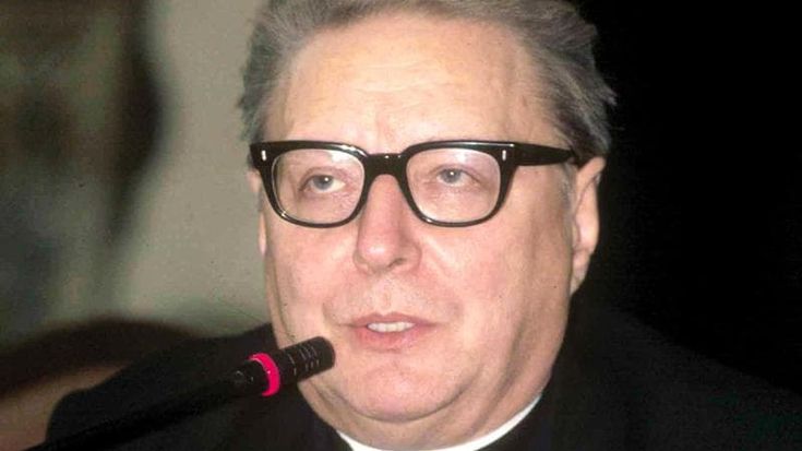 La morte del vescovo Nogaro, flusso continuo di fedeli alla cattedrale di Caserta. Venerdì funerali