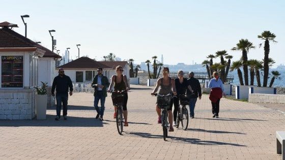 Bari, stop ai gestori di Torre Quetta: Comune revoca concessione. "Troppe violazioni fra spiaggia e bar"