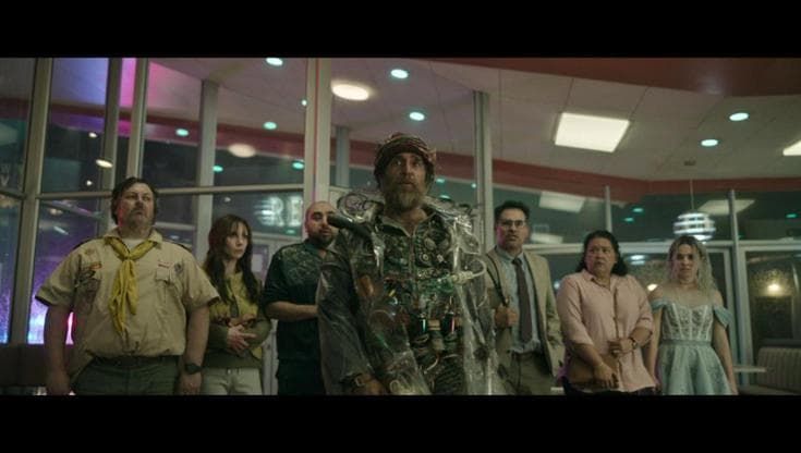 "Good luck, have fun, don't die", Sam Rockwell nella commedia di Gore Verbinski - trailer