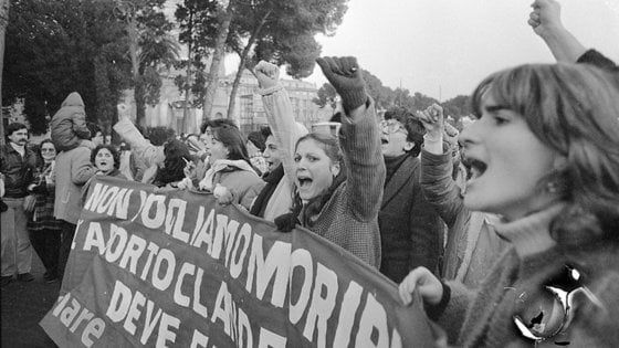 Appello alle donne del Parlamento: 40 anni dopo, la legge 194 va difesa