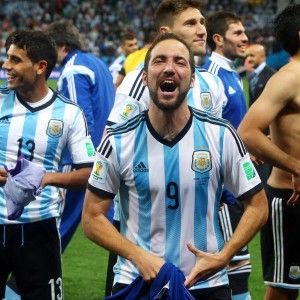 De Laurentiis blinda Higuain: "Su di lui ho messo una clausola da 100 milioni di euro..."