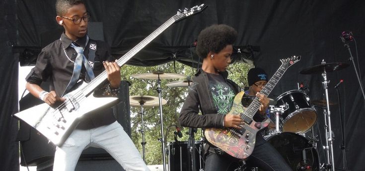 Contratto da 1,7 mln per Unlocking the truth, band di 13enni che ha conquistato New York