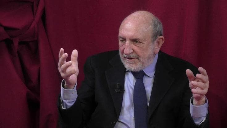 Il filosofo Umberto Galimberti: "Ragazzi analfabeti sentimentali, più letteratura e meno social"