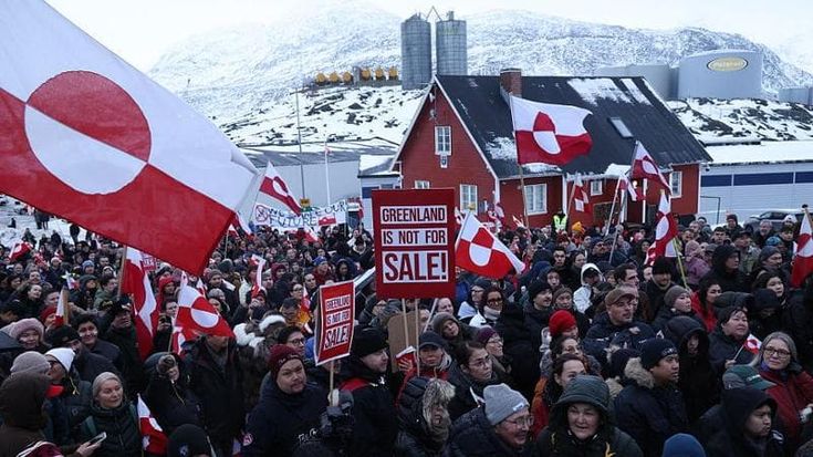 Trump non ha dimenticato la Groenlandia. Chieste tre nuove basi sull’isola