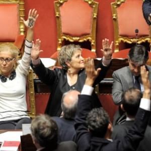 M5S, indagine sugli scontri in aula su "Sblocca Italia". Grasso alla Procura: "Difetto di giurisdizione"