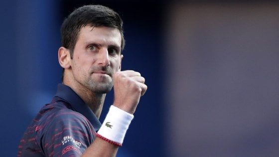 Tennis, Djokovic approda in finale a Tokyo