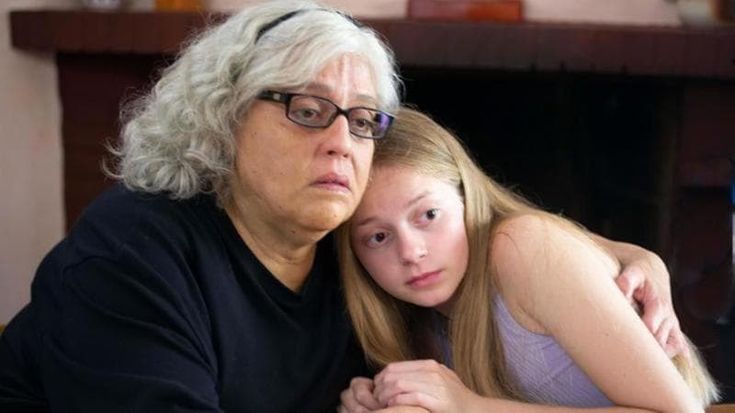 “Qui non è Hollywood”, ritorno ad Avetrana tra la ferocia, l’orrore e il linciaggio in tv