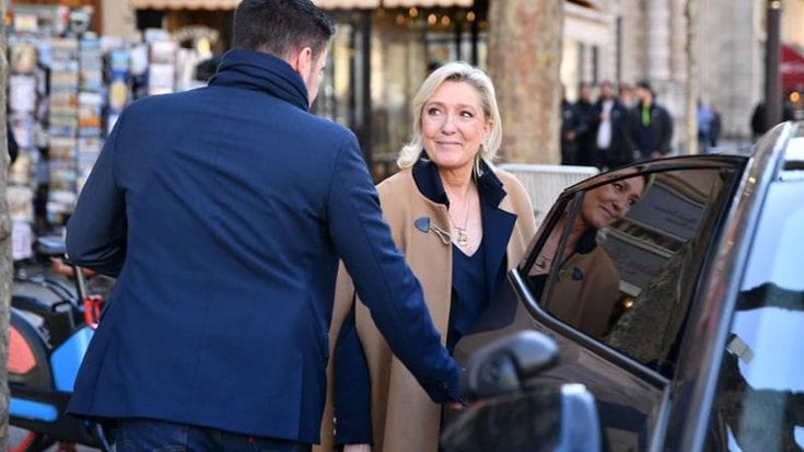 Francia, i sospetti di ingerenze Usa nel processo a Le Pen