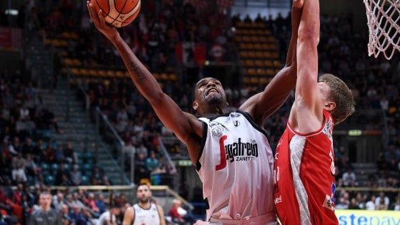 Basket, Bologna-Pesaro 78-70: Djordjevic sa solo vincere