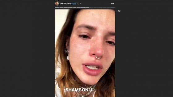 Whoopi Goldberg contro Bella Thorne. Il fidanzato Benji la difende: "Vergogna!"  