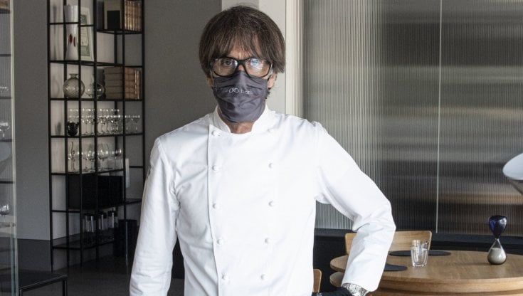 I ristoranti di Milano tra resistenza e serrande abbassate per il Dpcm sul coronavirus: "Pranzo e delivery, ma così è assurdo" 