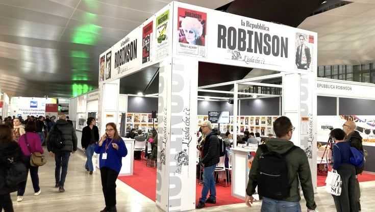 Più libri più liberi chiude con 100 mila presenze: "Un record". Grande folla all'Arena Robinson