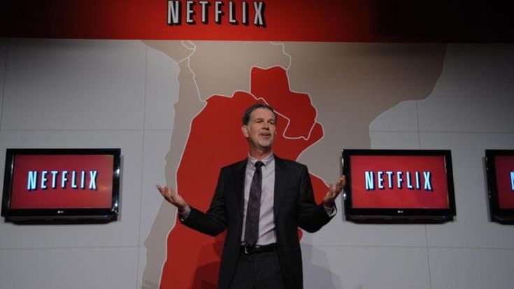 Netflix affonda a Wall Street: Hastings lascia, conti deludenti