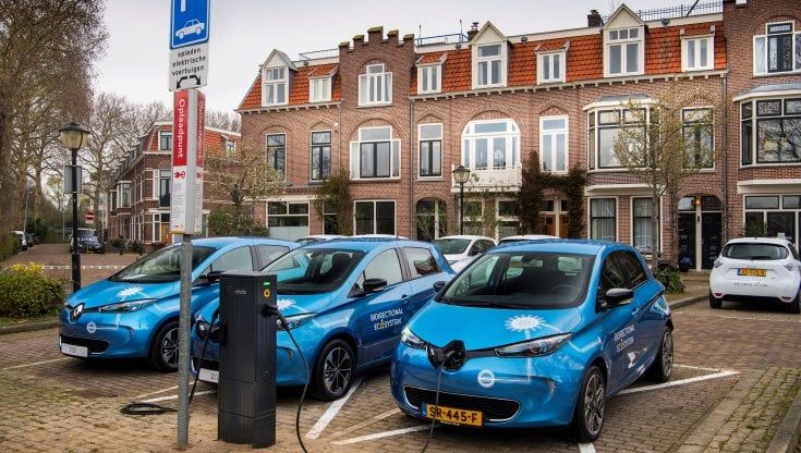 Auto elettrica in Europa, in soli tre Paesi il 70% dei punti di ricarica