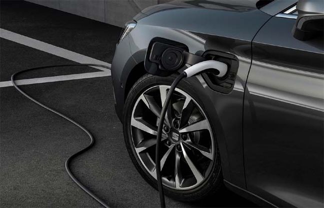 Nuova Seat Leon, ora anche ibrida plug-in
