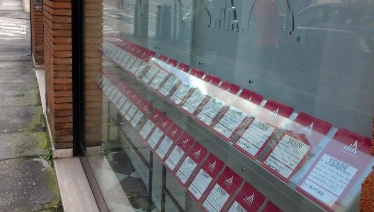 Case, in Italia prezzi giù del 15% in dieci anni. Ma il 2021 è l'anno della rimonta