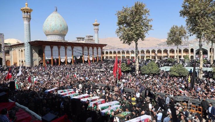 Iran, il monito dei Pasdaran ai manifestanti: "Oggi ultimo giorno di proteste"